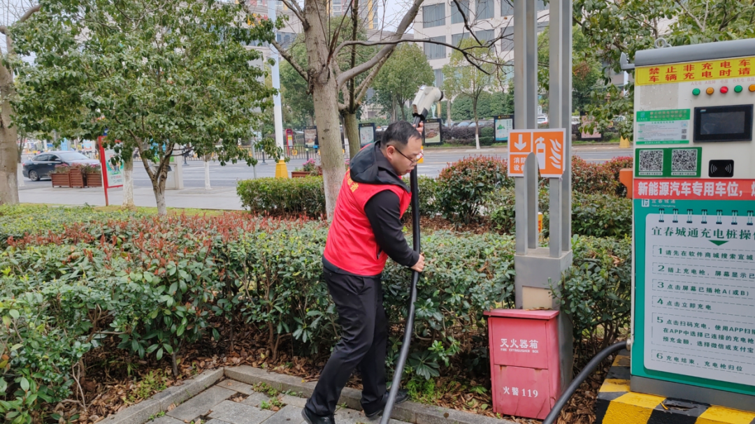 春风三月学雷锋，志愿服务暖人心！江西国资国企在行动（五）